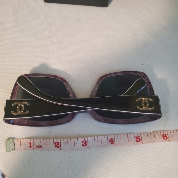 🔥 CHANEL BLACK SUNGLASSES WITH PURPLE PINK INNER COLOR - Picture 10 of 11